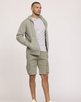 bermuda-lee-cooper-homme-nock-kaki-porte