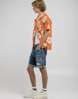 bermuda-replay-homme-jean-bleu-profil