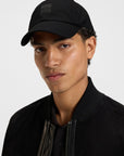 casquette-boss-homme-noir-porte