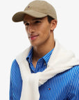 casquette-tommy-hilfiger-beige-velours-AM0AM14530AG3-porte
