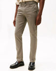 pantalon-chino-tommy-hilfiger-gris-homme-zoom