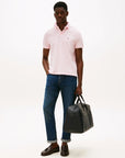 polo-tommy-hilfiger-homme-rose-clair-porte