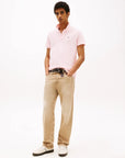 polo-tommyjeans-homme-rose-porte