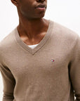 pull-col-v-tommy-hilfiger-homme-beige-zoom