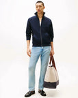 sweat-zippe-homme-marine-porte