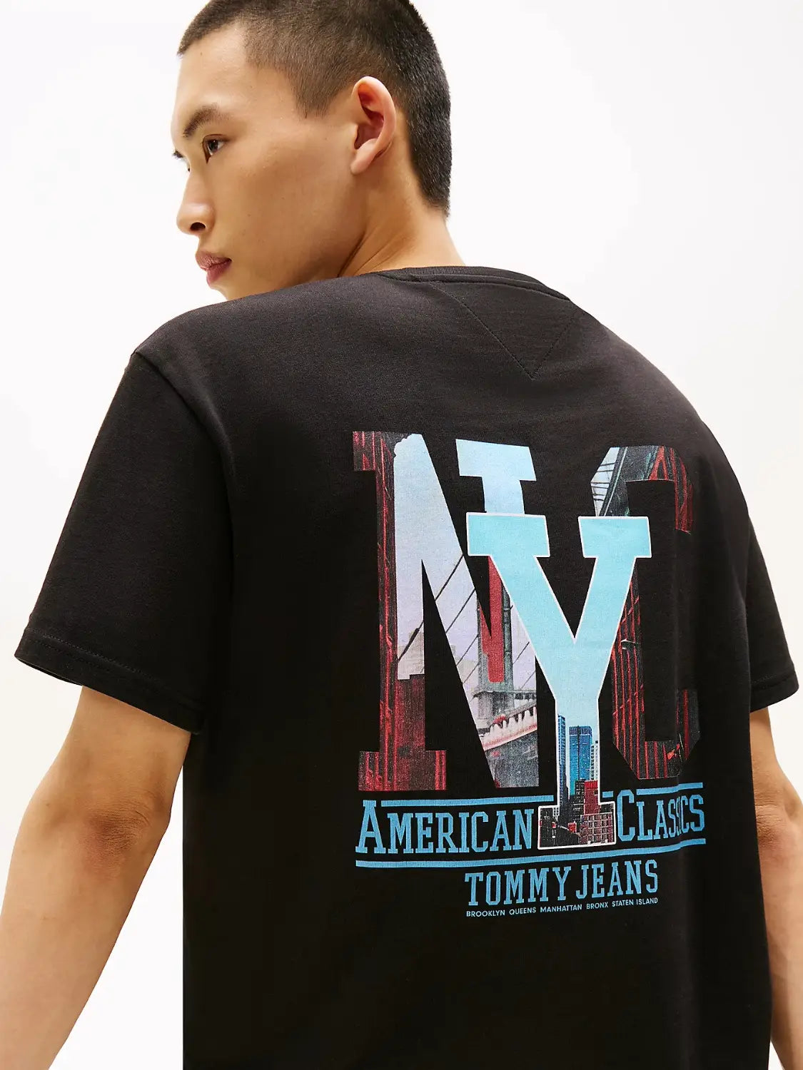 t-shirt-tommy-jeans-noir-homme-dos