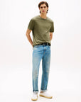 tshirt-tommy-hilfiger-homme-kaki-porte