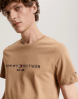 T-Shirt Tommy Hilfiger ajusté marron en coton bio - Georgespaul