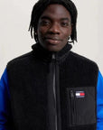 Veste sans manches Tommy Jeans noire - Georgespaul