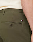 Pantalon chino Tommy Hilfiger kaki pour homme | Georgespaul 