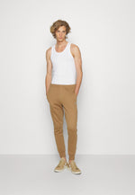 Afbeelding in Gallery-weergave laden, Pantalon de jogging homme Lacoste marron en coton bio I Georgespaul
