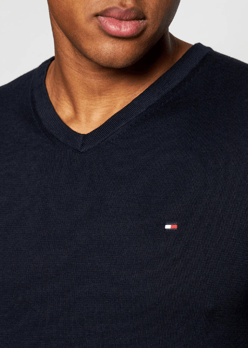 Pull col V Tommy Hilfiger marine coton pima et cachemire - Georgespaul