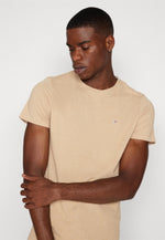 Afbeelding in Gallery-weergave laden, T-Shirt Tommy Jeans beige en coton bio | Georgespaul
