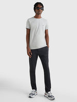 Laden Sie das Bild in den Galerie-Viewer, T-Shirt homme Tommy Hilfiger ajusté gris en coton stretch | Georgespaul
