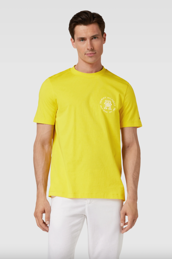 T-Shirt monogramme Tommy Hilfiger jaune en coton bio