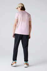Laden Sie das Bild in den Galerie-Viewer, T-shirt Lacoste rose clair
