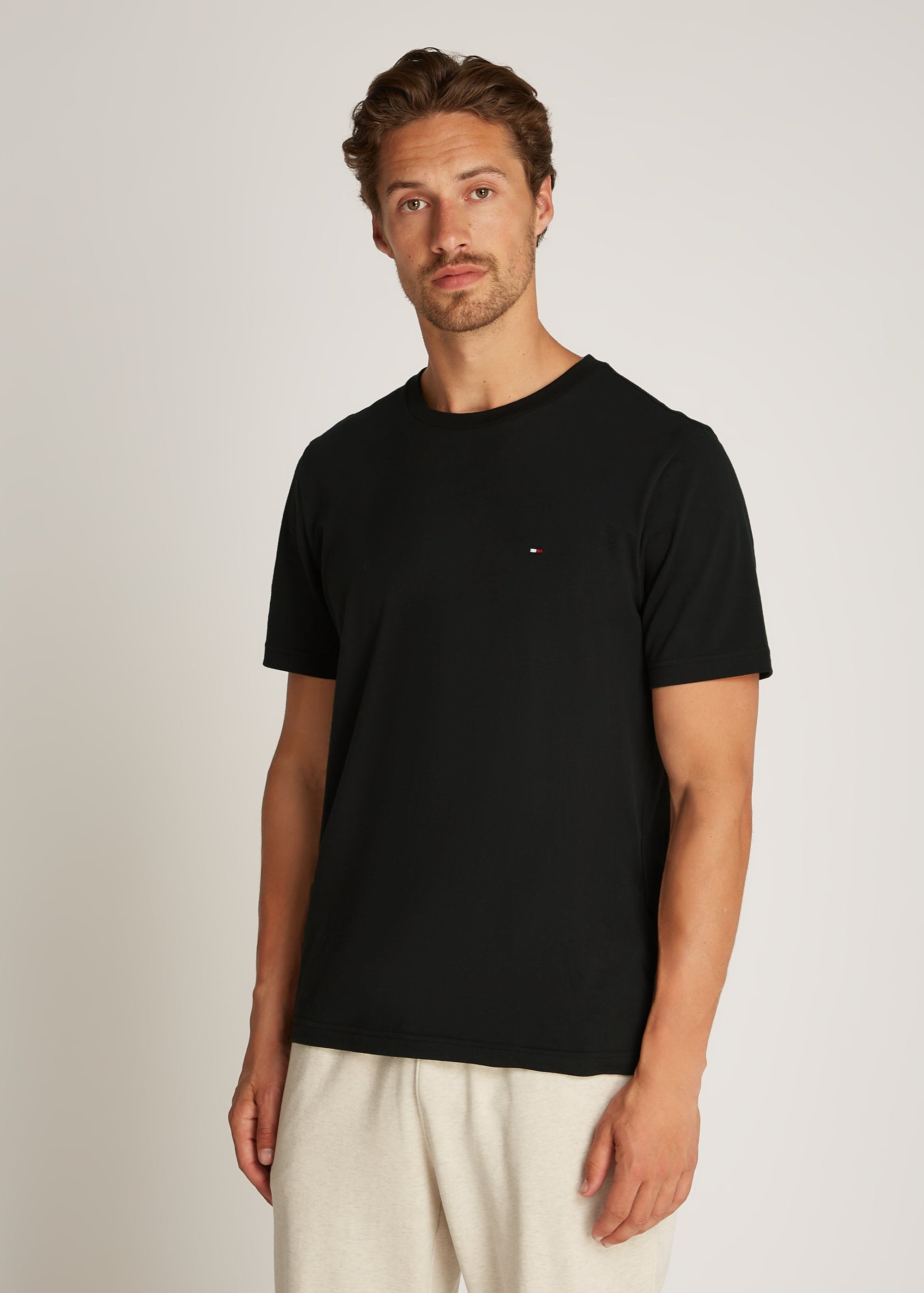 T-Shirt Tommy Hilfiger noir pour homme | Georgespaul