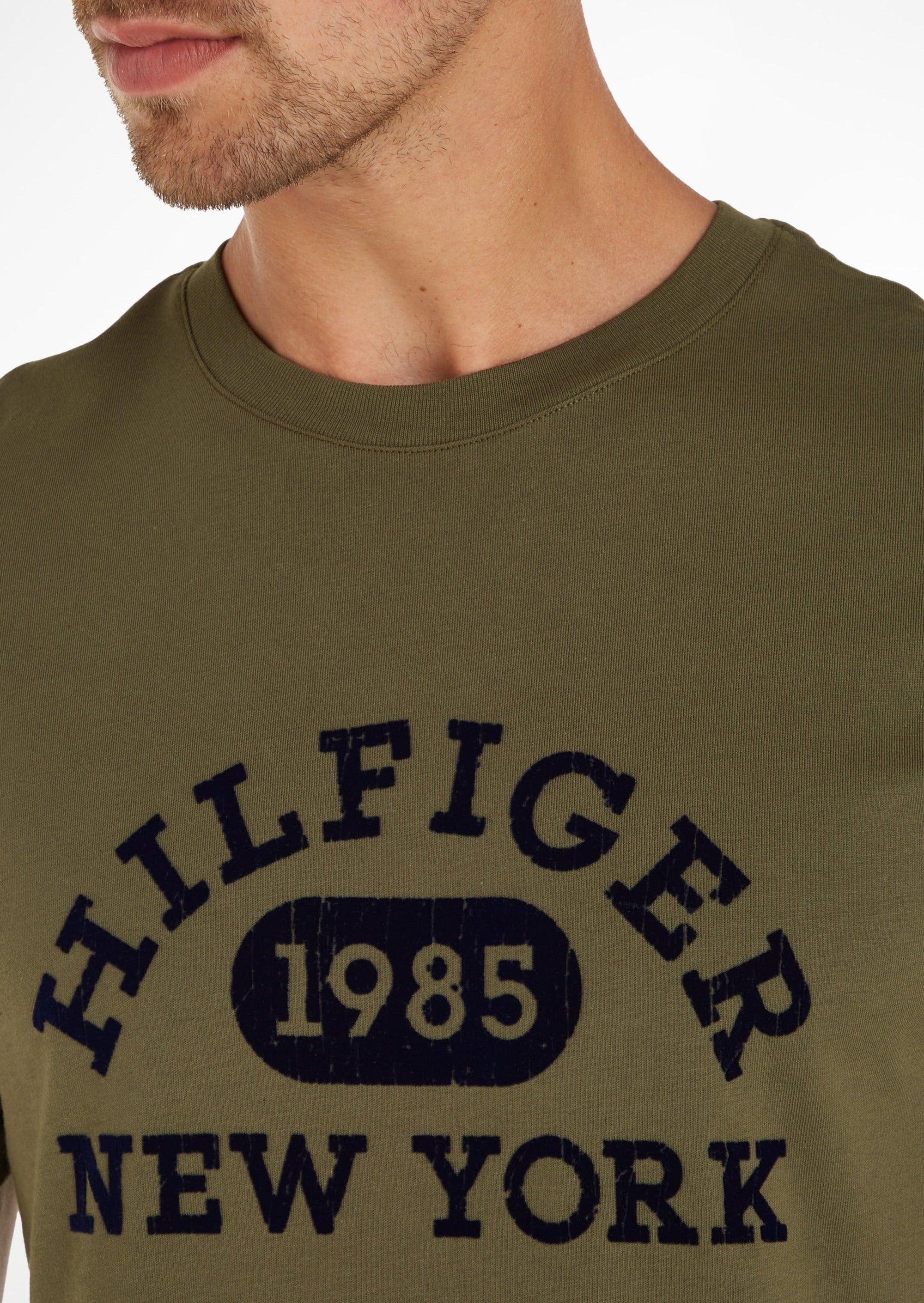 T-Shirt logo Tommy Hilfiger kaki en coton bio - Georgespaul