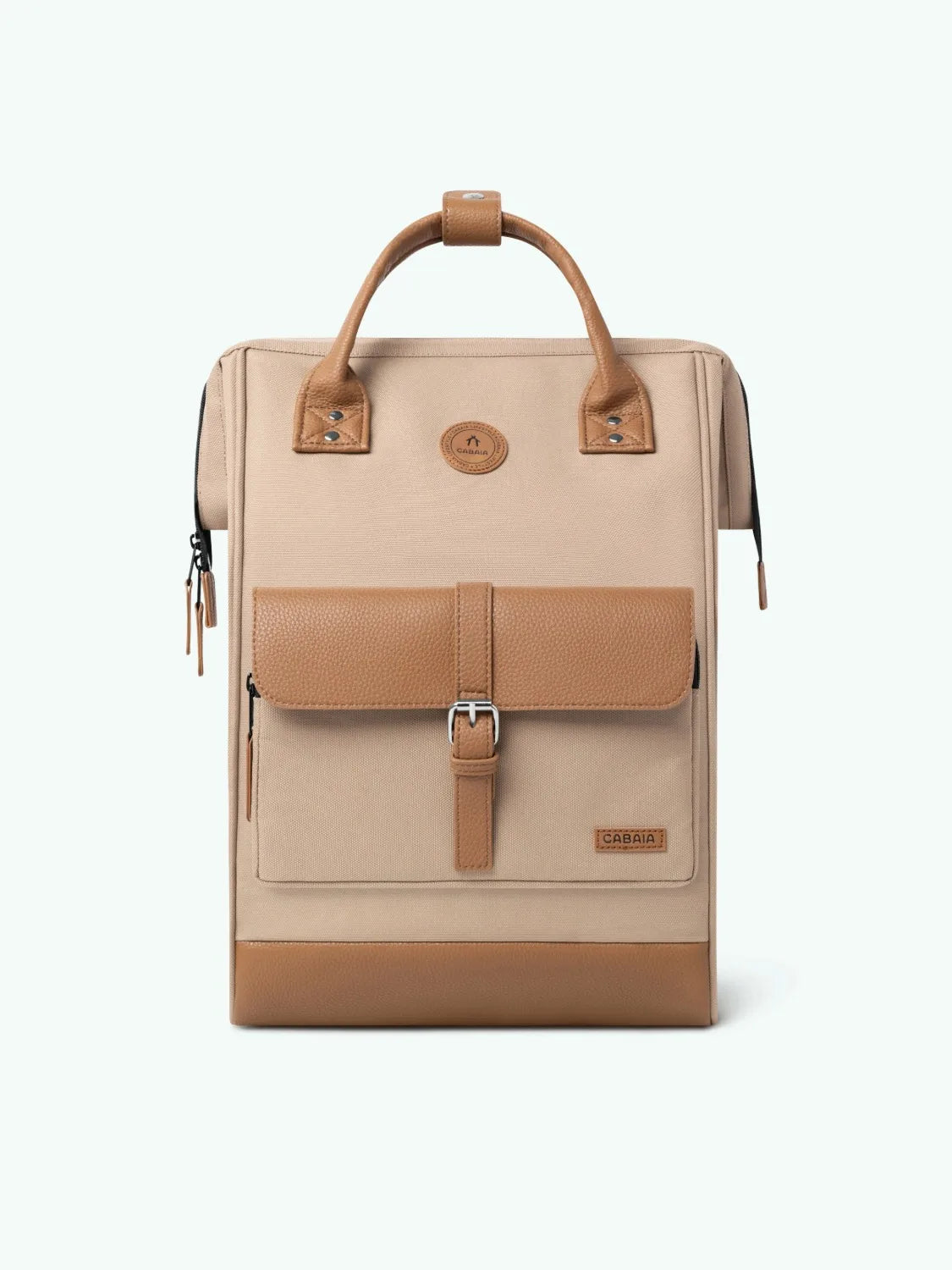adventurer-cabaia-large-Kuala-Lumpur-face-pochette