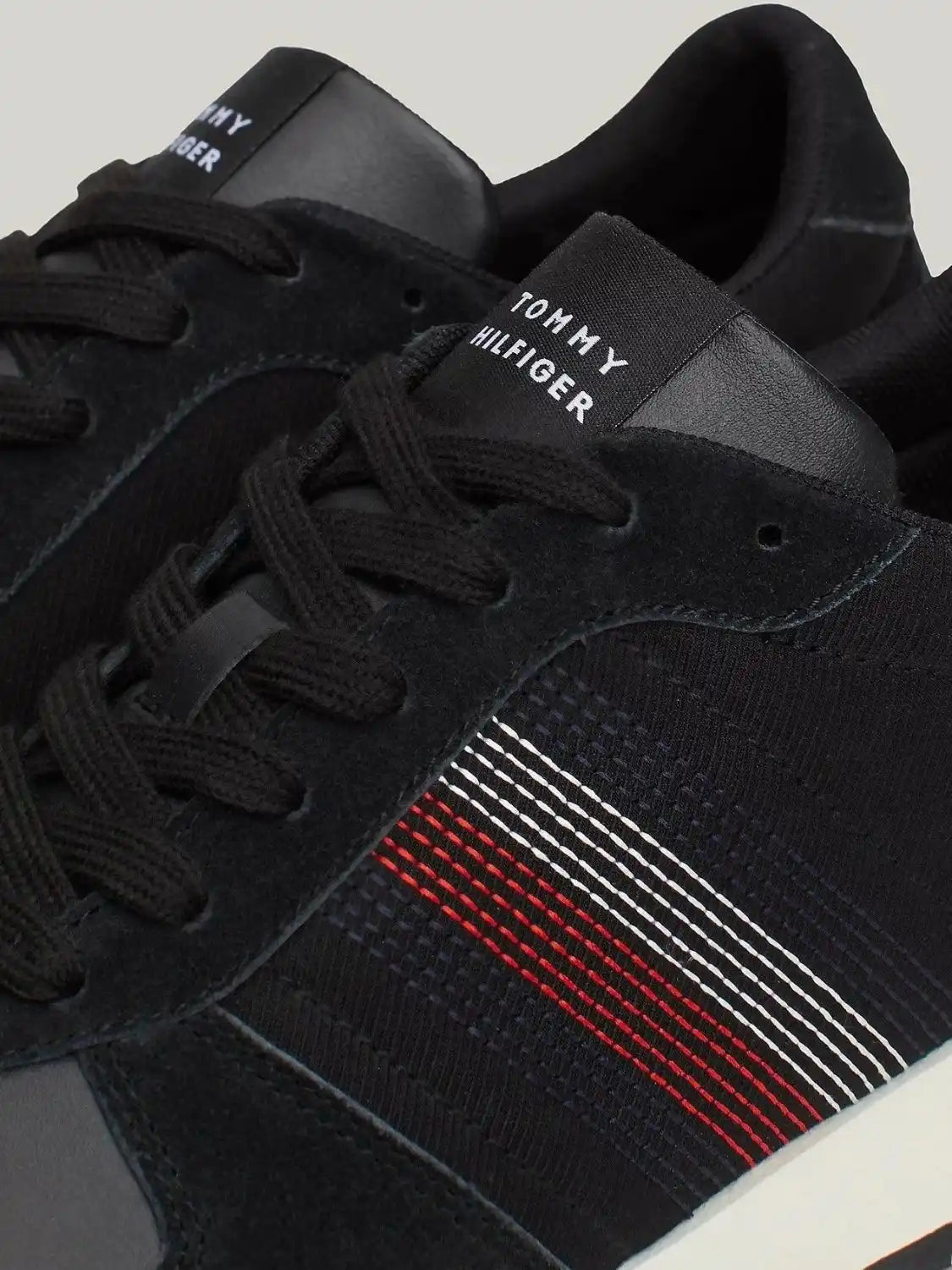baskets-homme-tommy-hilfiger-fm0fm05122bds-zoom