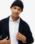 bonnet-tommy-hilfiger-marine-AM0AM14859DW6-porte