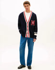 cardigan-tommy-hilfiger-marine-homme-porte