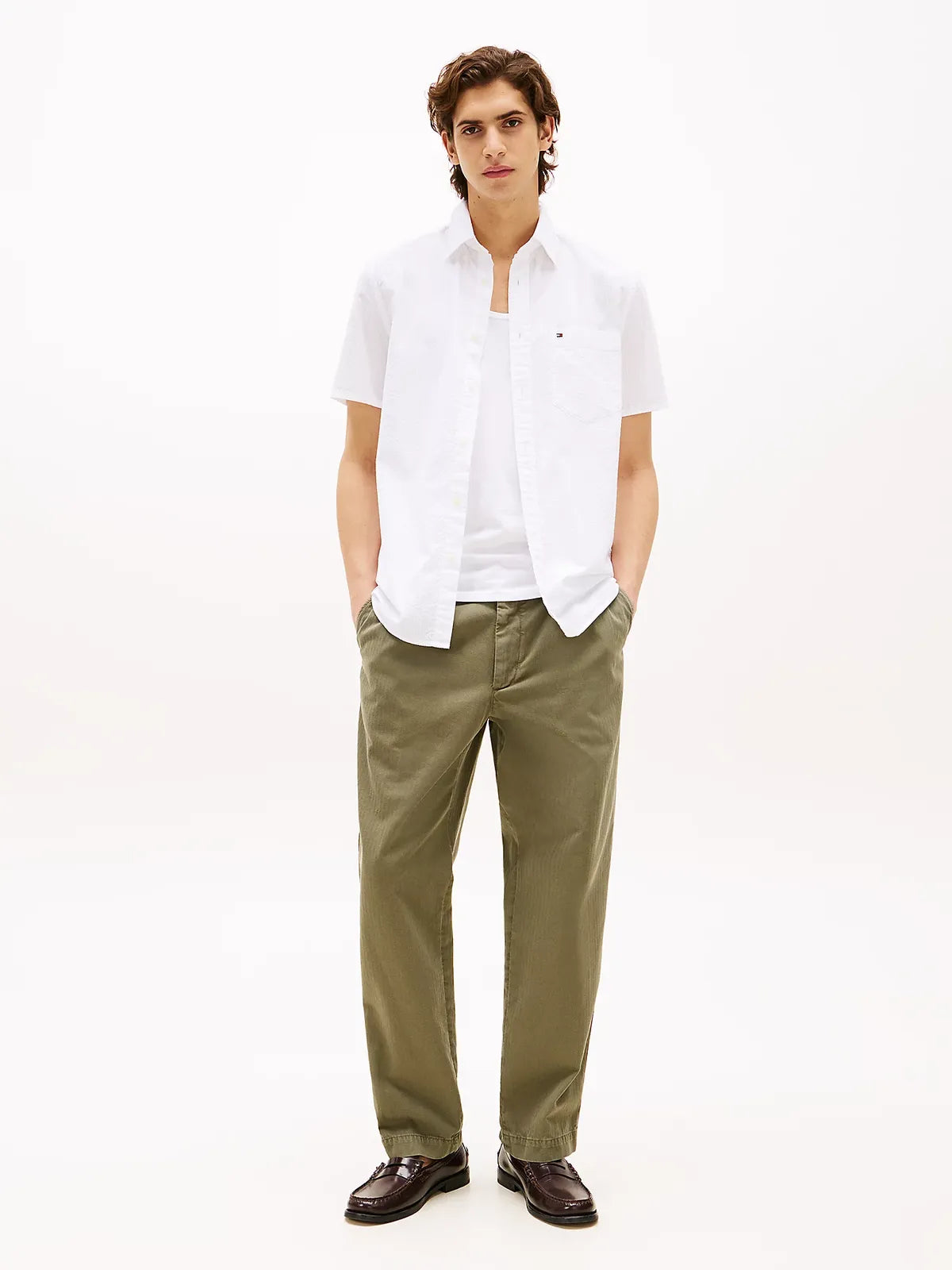 chemise-tommyhilfiger-homme-blanche-porte