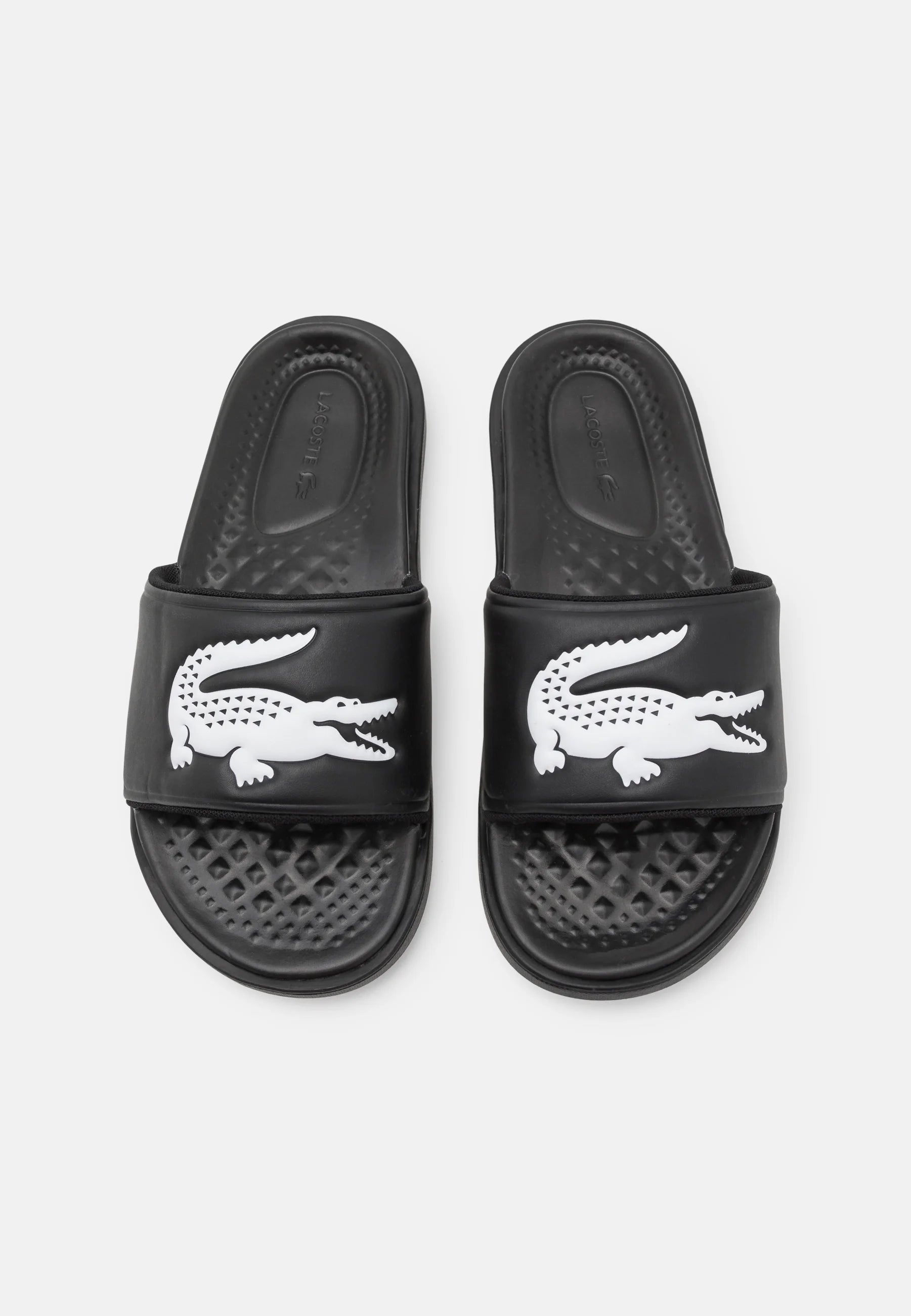 claquettes-lacoste-noires-43cma0110312-dessus