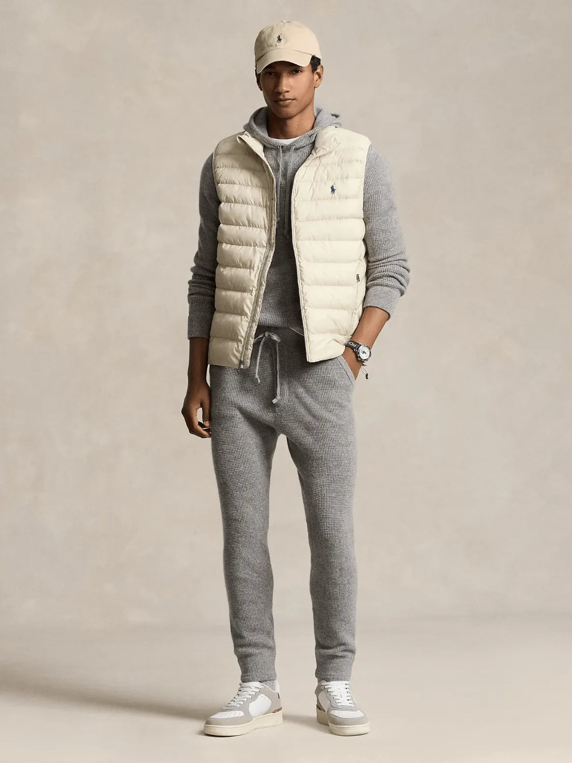 doudoune-ralph-lauren-homme-beige-porte