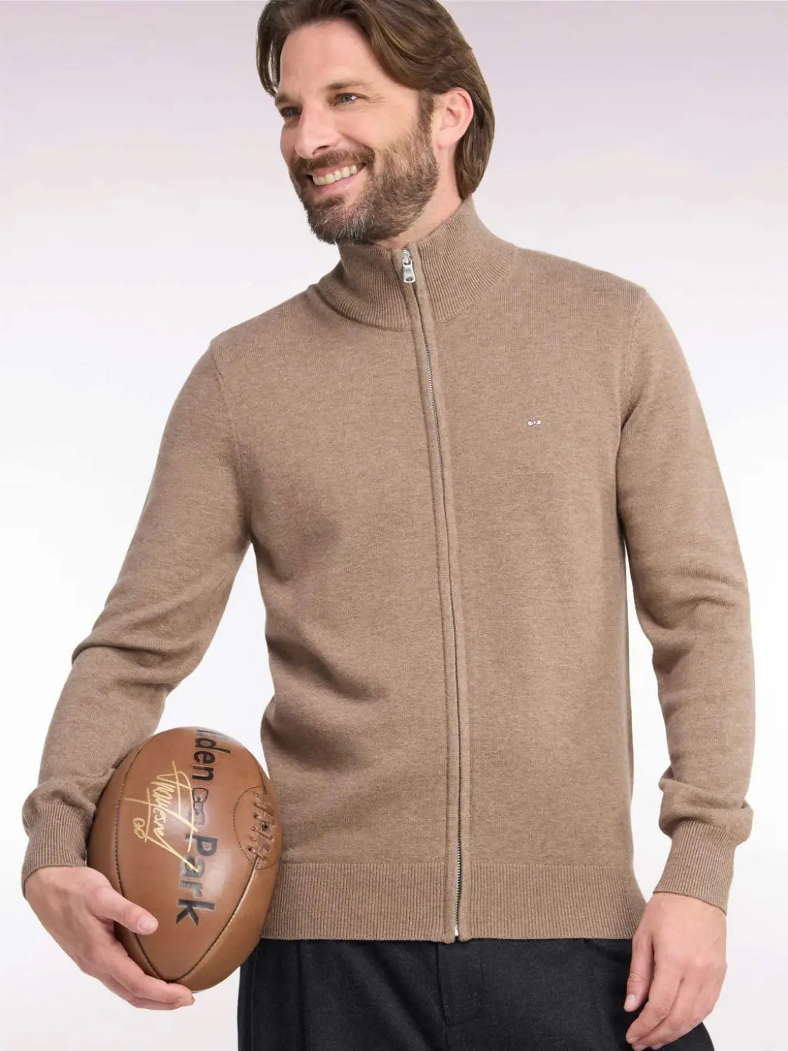 gilet-zippe-eden-park-beige-homme-H26MAICA0001MAC3-face