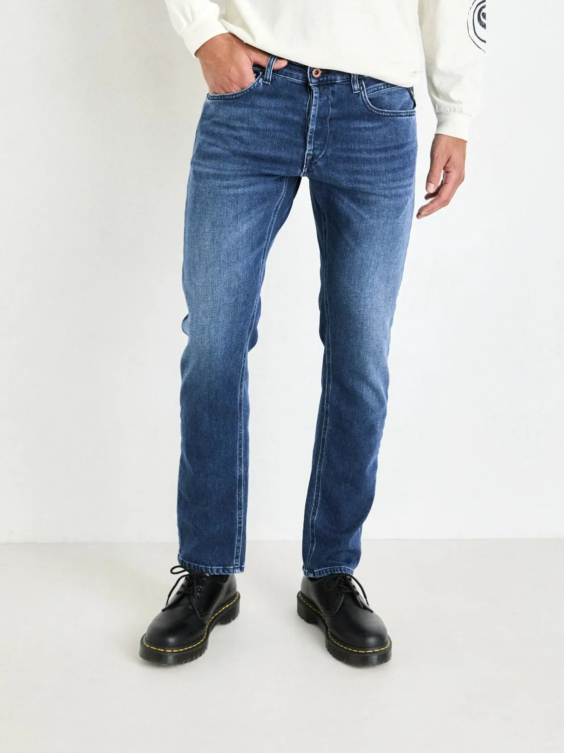 jean-replay-droit-homme-bleu-face