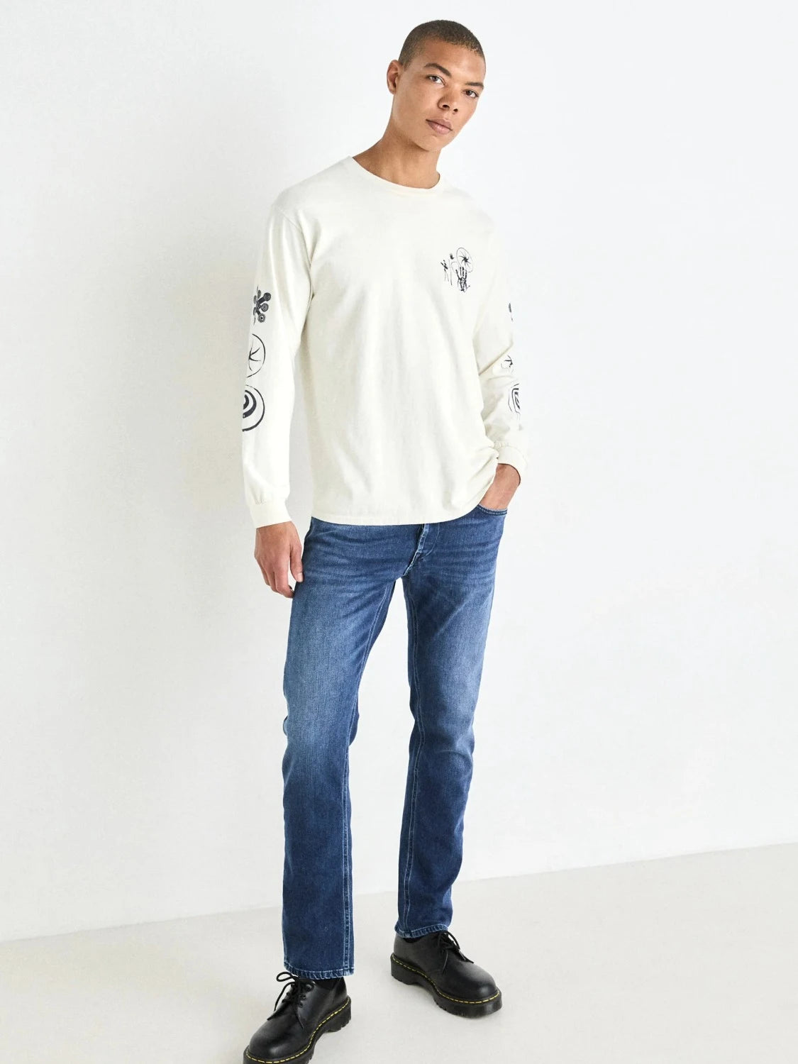 jean-replay-droit-homme-bleu-porte