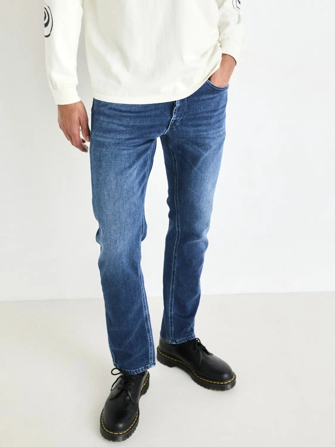 jean-replay-droit-homme-bleu-zoom