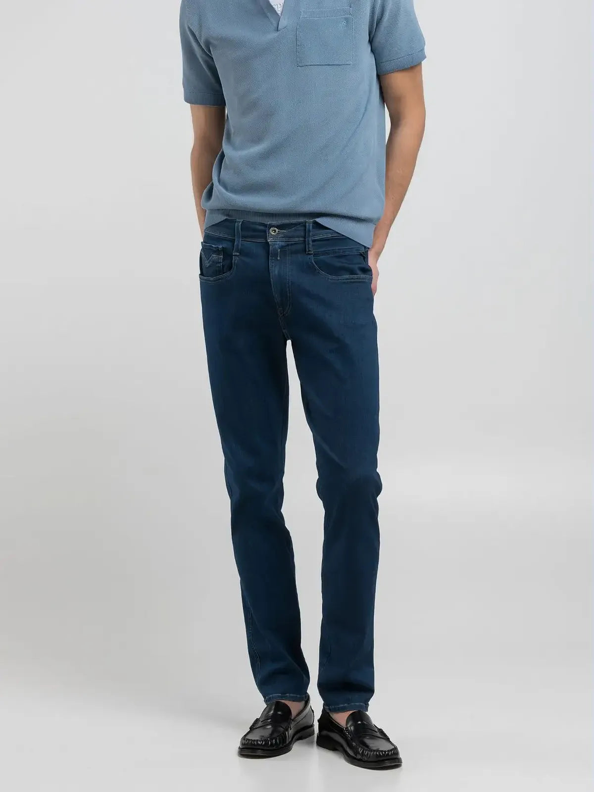 jean-replay-homme-bleu-porte