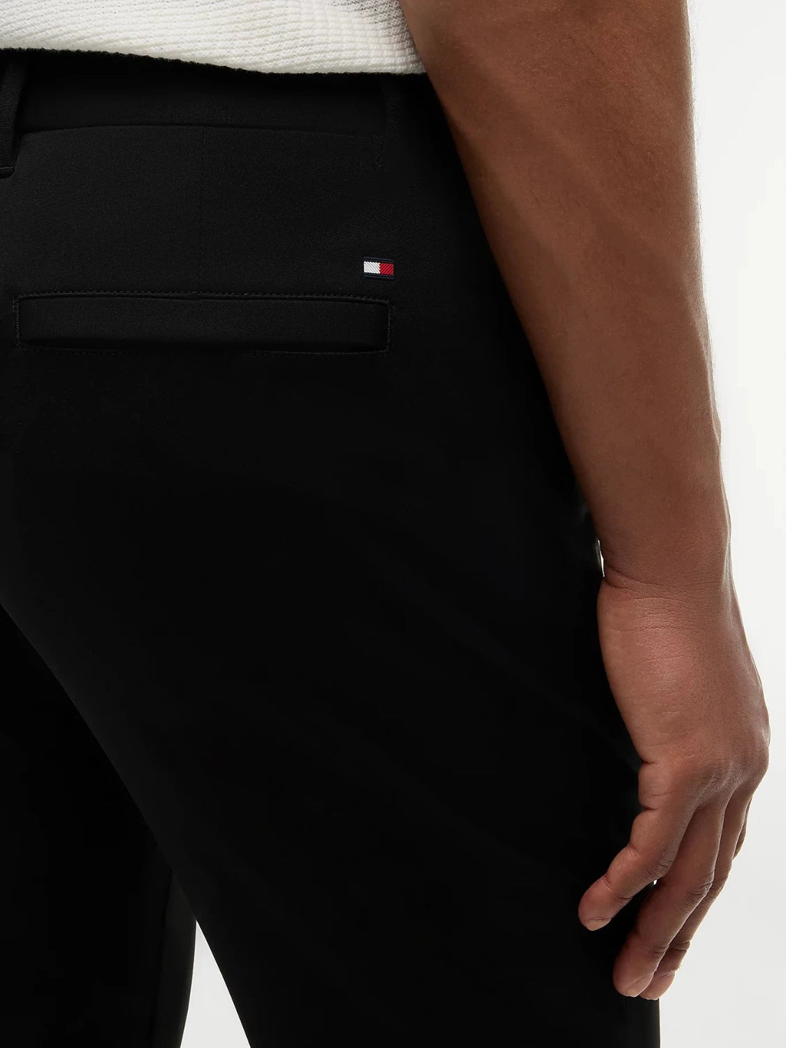 pantalon-tommy-hilfiger-noir-homme-MW0MW43408BDS-zoom