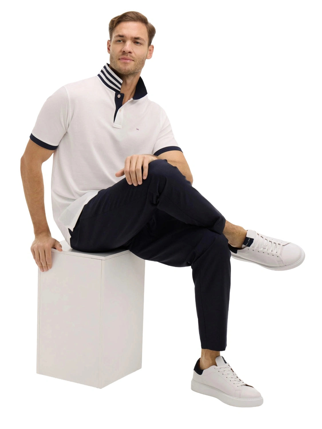 polo-eden-park-blanc-homme-PPKNIPCE0008BC-porte