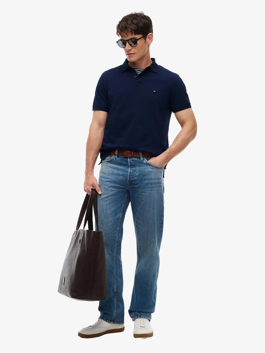 polo-tommy-hilfiger-marine-homme-MW0MW17770DCC-porte