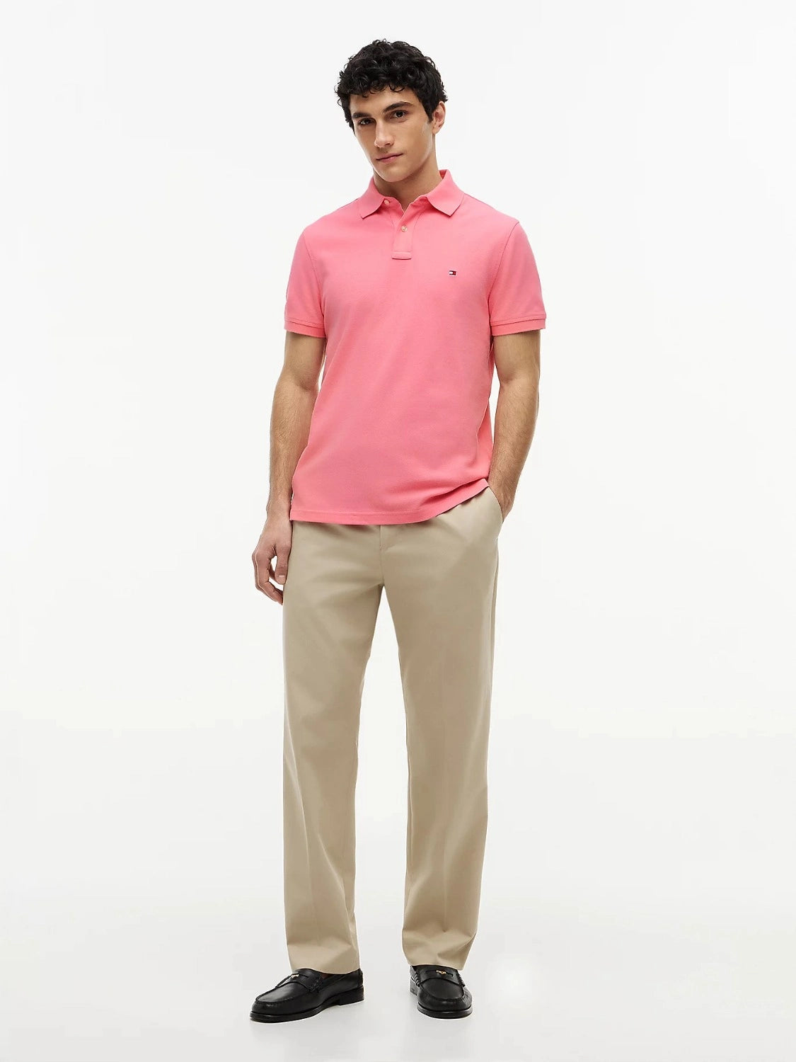 polo-tommy-hilfiger-rose-homme-MW0MW17770THH-porte