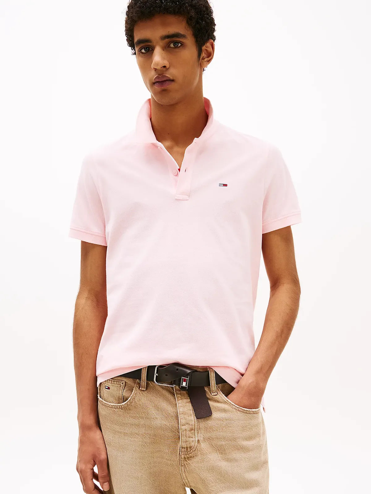 polo-tommyjeans-homme-rose-face