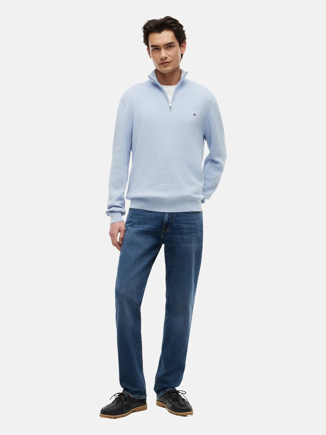 pull-camionneur-tommy-hilfiger-bleu-porte