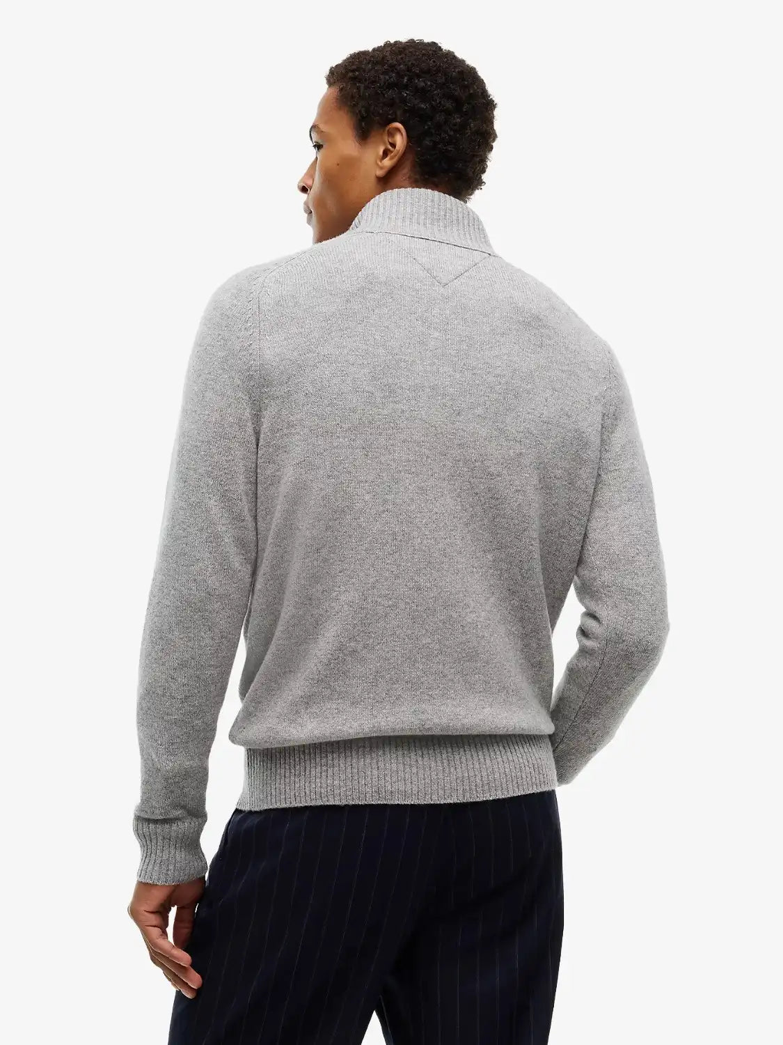 pull-camionneur-tommy-hilfiger-gris-homme-MW0MW36536P01-dos
