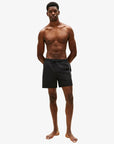 short-bain-tommy-hilfiger-noir-homme-UM0UM03748BDS-porte