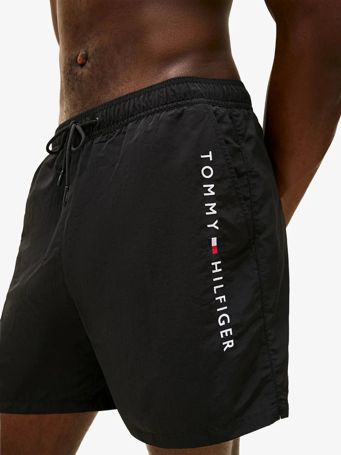 short-bain-tommy-hilfiger-noir-homme-UM0UM03748BDS-zoom