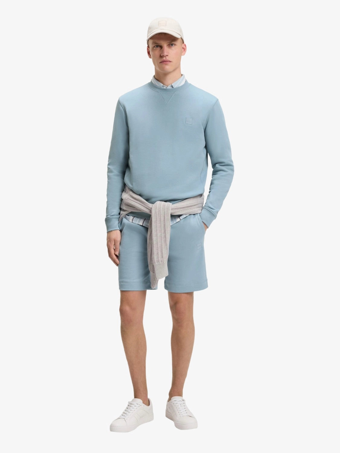 short-boss-homme-molleton-50511726458-porte