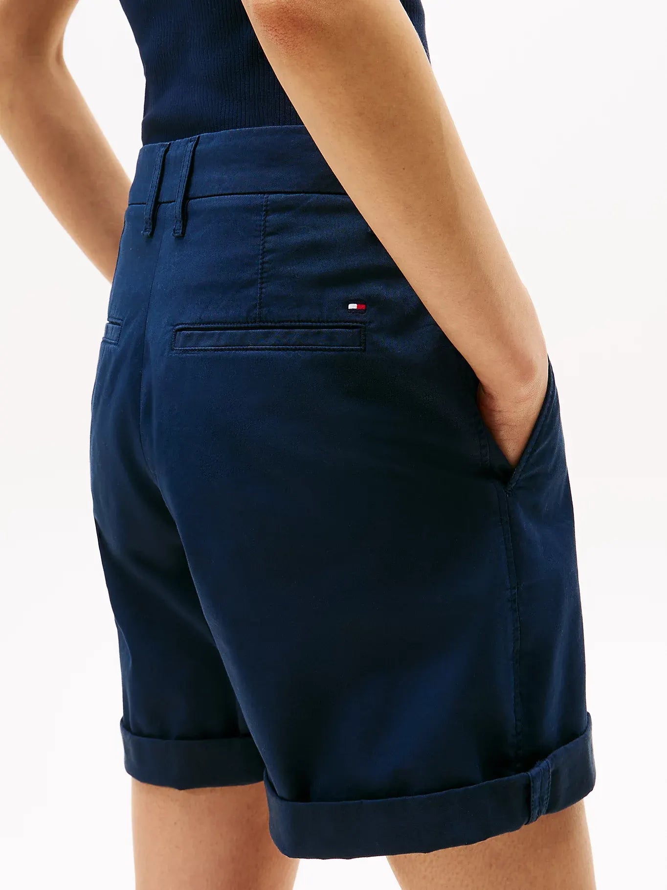 short-chino-tommy-hilfiger-femme-marine-dos_1