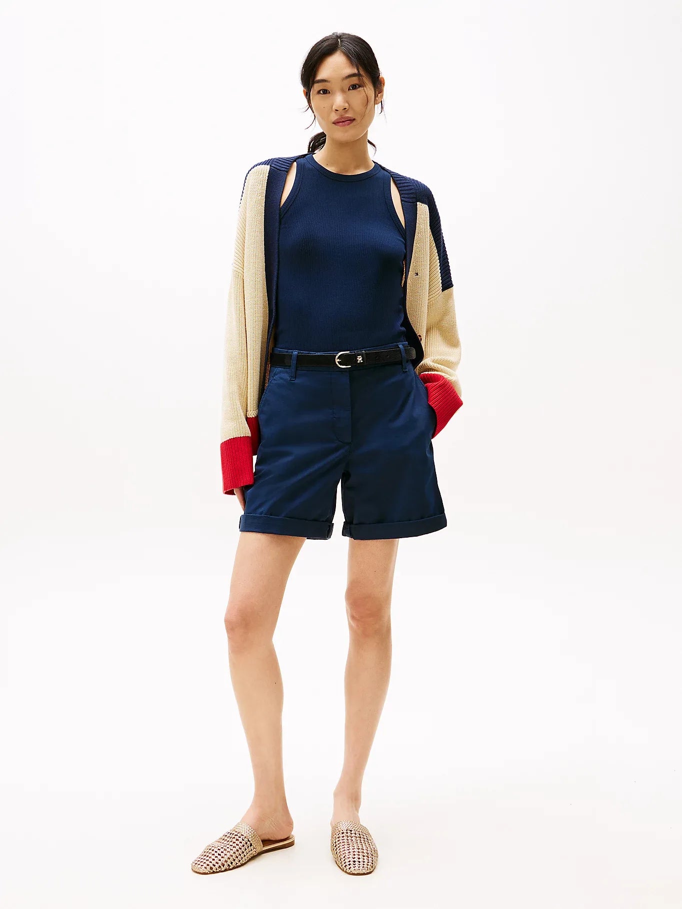 short-chino-tommy-hilfiger-femme-marine-porte_1