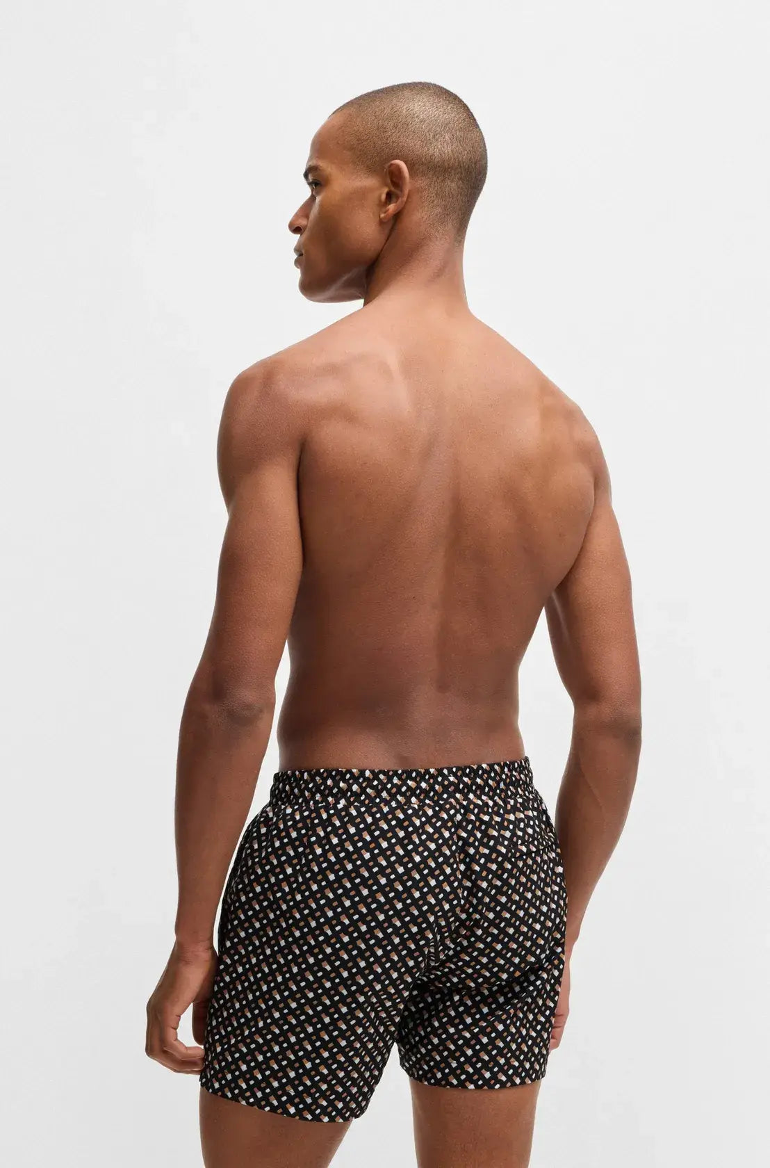 shortdebain-boss-homme-noir-dos