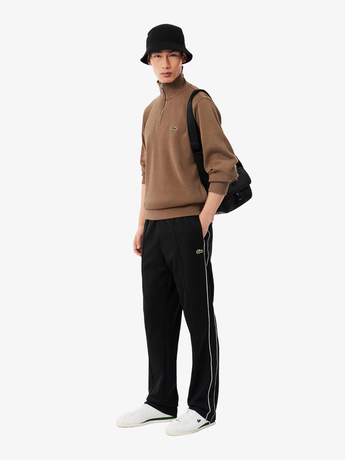sweat-camionneur-lacoste-marron-porte-sh1927-00-six