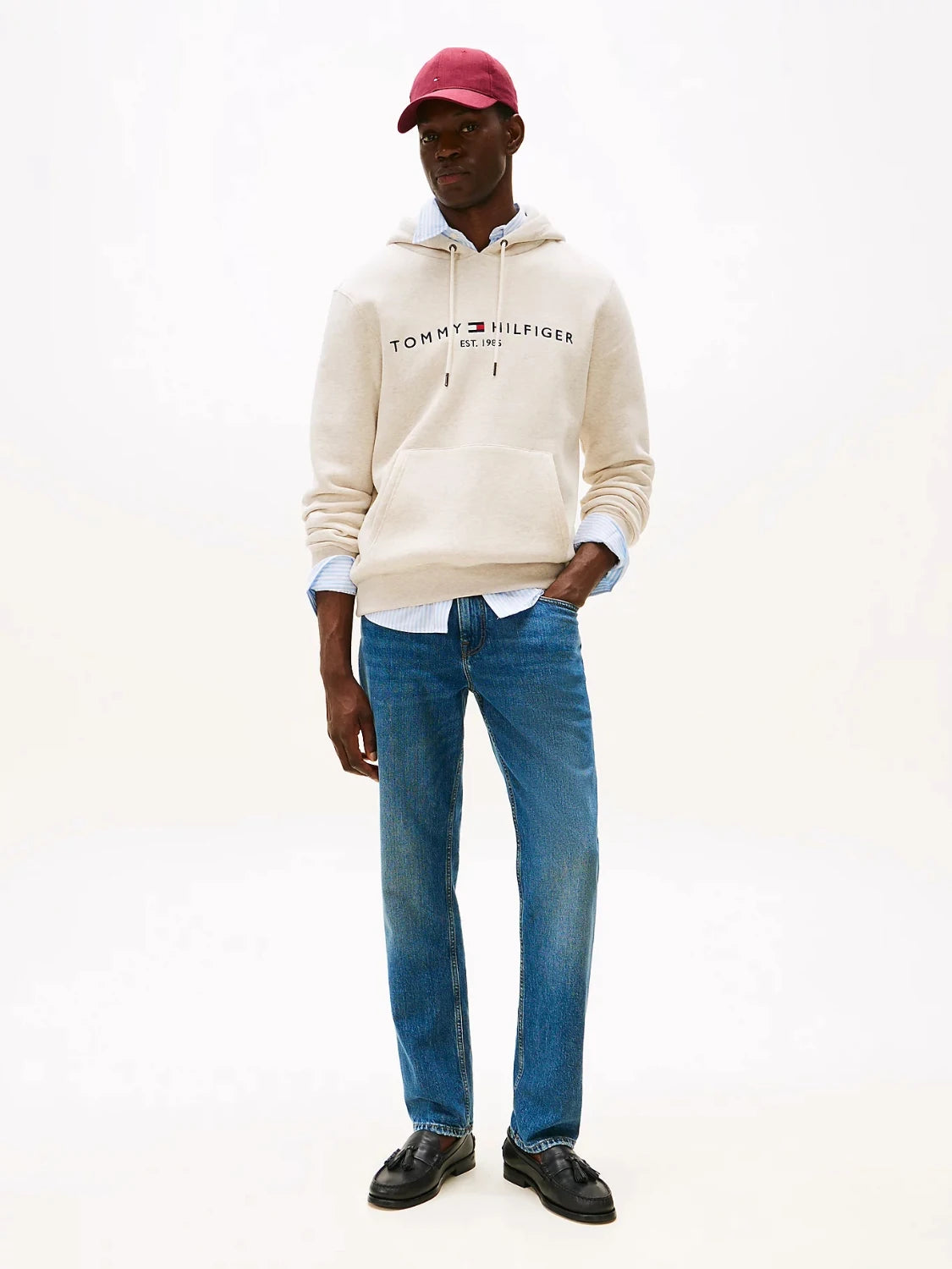 sweat-capuche-tommy-hilfiger-beige-homme-porte