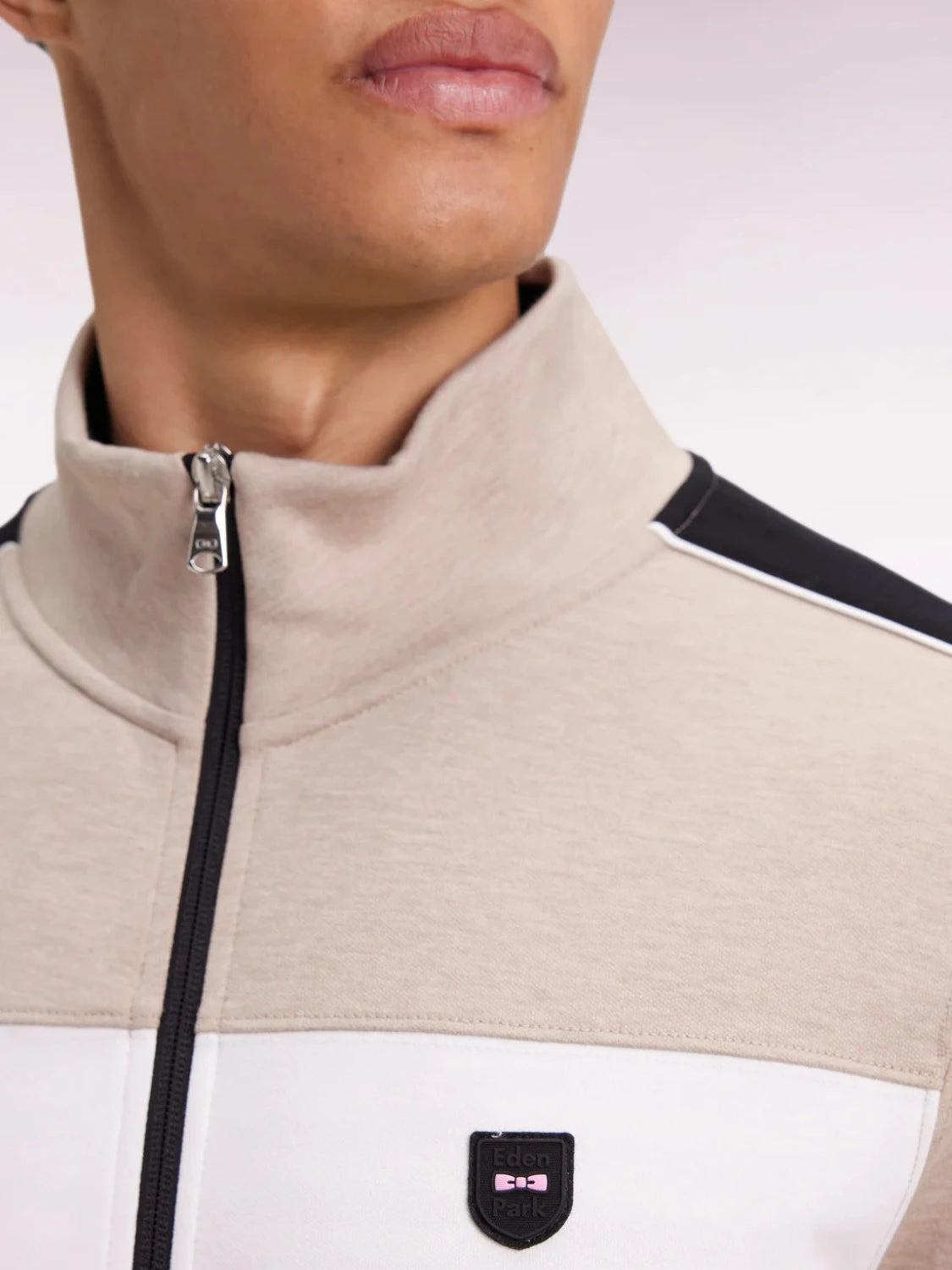 sweat-zippe-bi-matiere-beige-homme-zoom-face